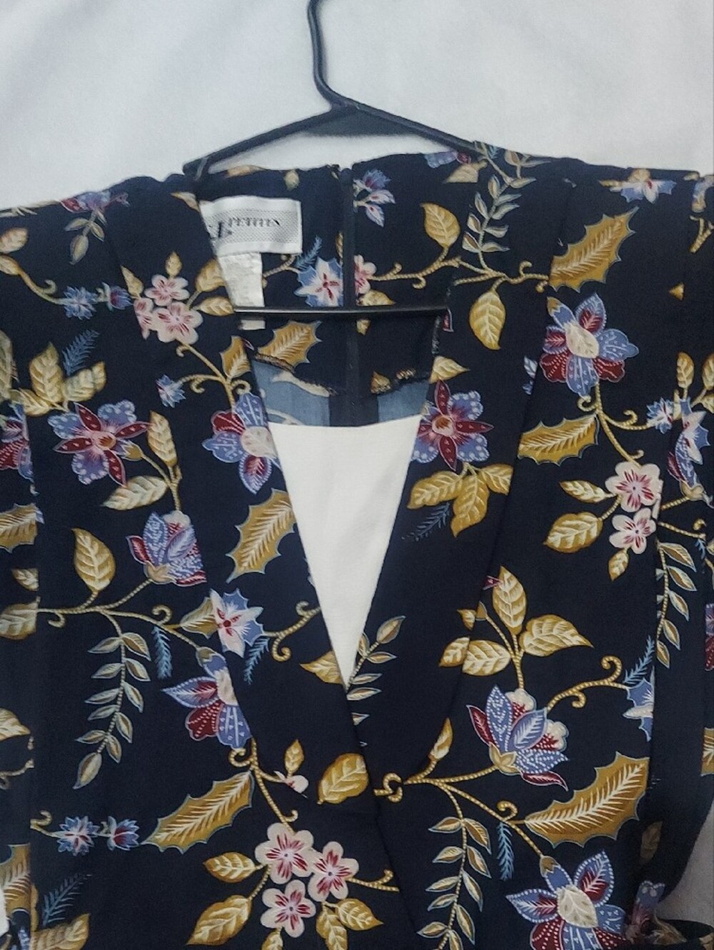 Vintage Floral V-Neck Short Sleeve Romper with Belt - Navy - Picture 6 of 10